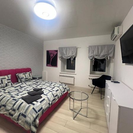2-Room Luxury Apartment In The Center 基輔 外观 照片