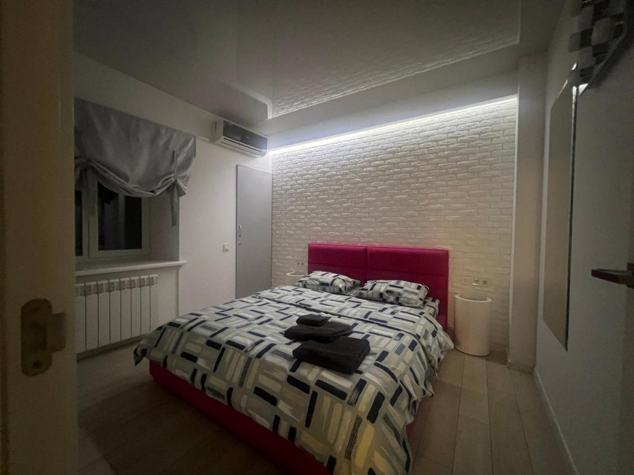 2-Room Luxury Apartment In The Center 基輔 外观 照片