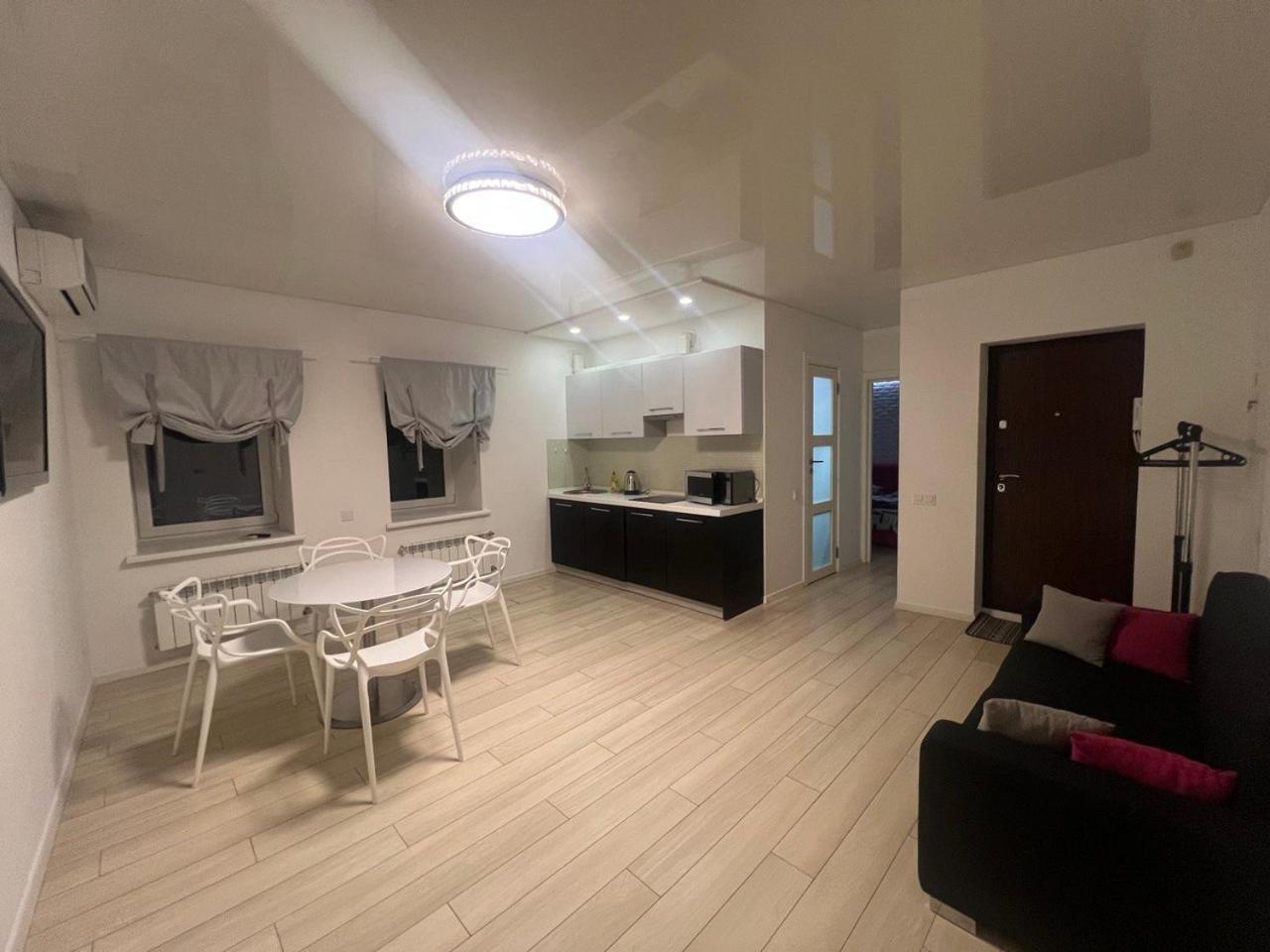 2-Room Luxury Apartment In The Center 基輔 外观 照片