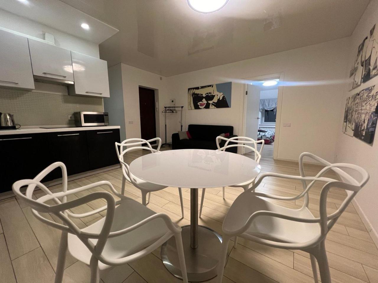 2-Room Luxury Apartment In The Center 基輔 外观 照片